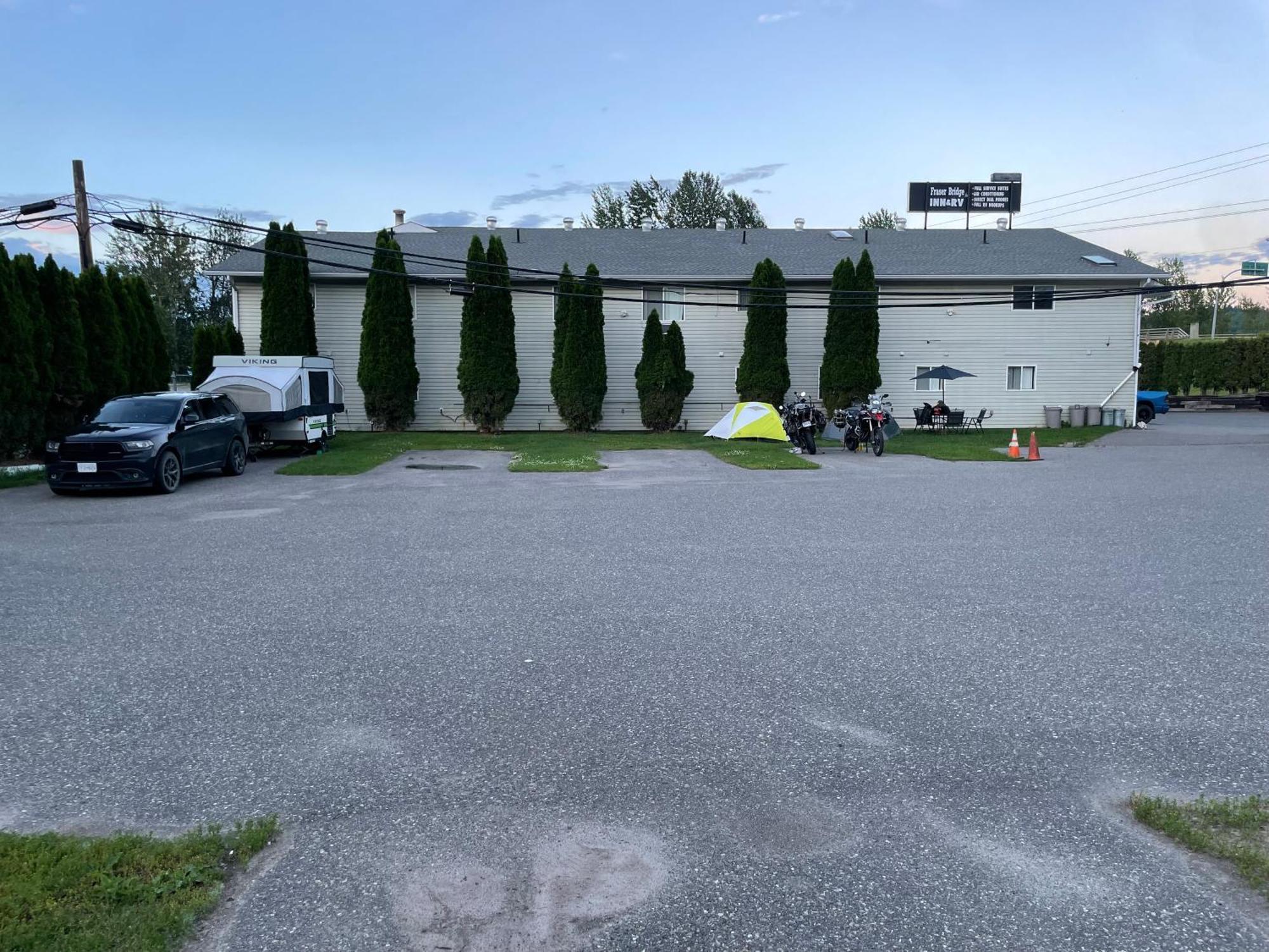 Fraser Bridge Inn كويسنيل المظهر الخارجي الصورة